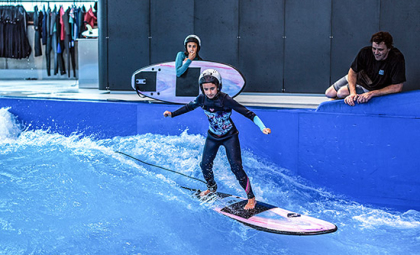 Indoor Surfkurs (Kinder bis 14 J.) - Arena M&uuml;nchen Bild 4