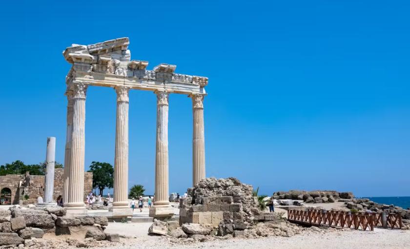 Side Tour mit Apollo-Tempel und Shopping Bild 3