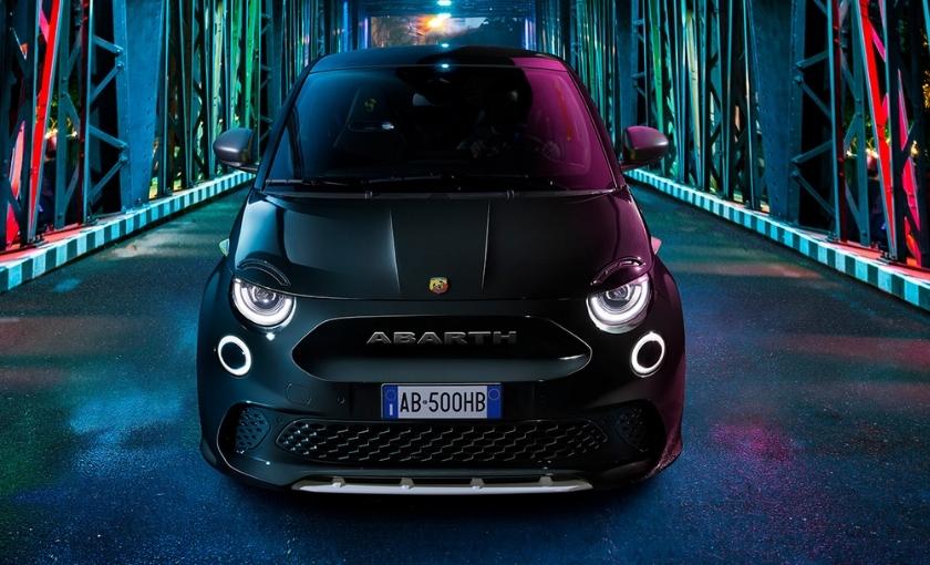 ABARTH 500e Bild 2
