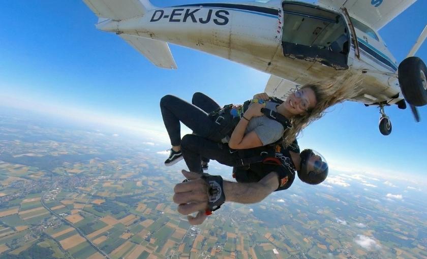 Tandem-Fallschirmsprung Bild 2